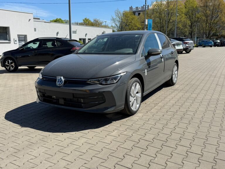 Volkswagen Golf Life